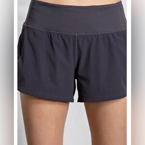 Rae Mode- Stretch Woven & Butter Soft Combination Active Shorts size M gray